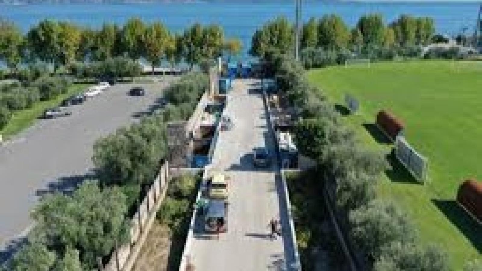 Copertina di La collocazione del Centro di Raccolta differenziata dei Rifiuti e la manutenzione del lungolago